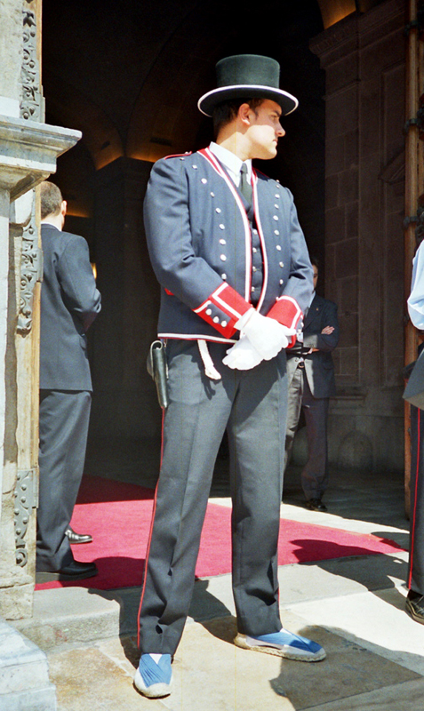 Uniforme de vacaciones de la policía catalana 2